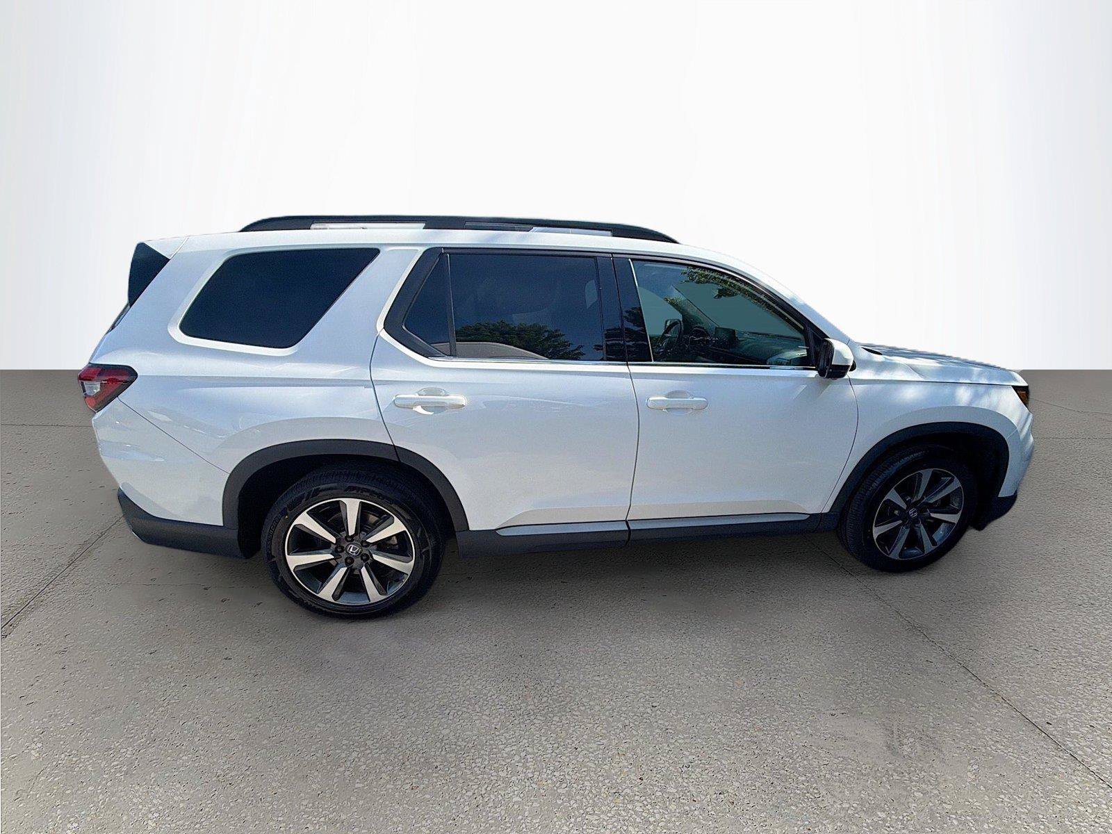 Used 2024 Honda Pilot Elite image 7