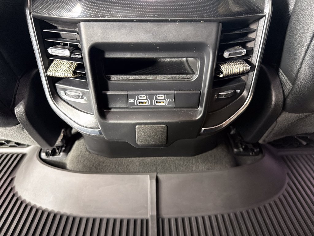 Used 2022 RAM 1500 Laramie w/ Sport Appearance Package AWD/4WD image 17