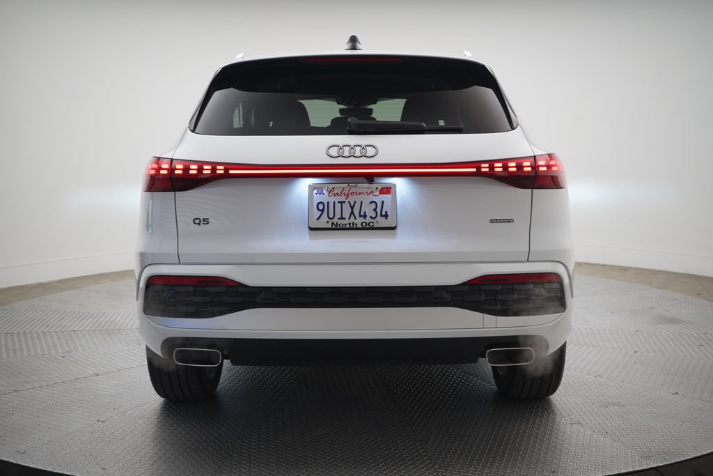 Used 2025 Audi Q5 Premium Plus w/ Premium Plus AWD/4WD image 4