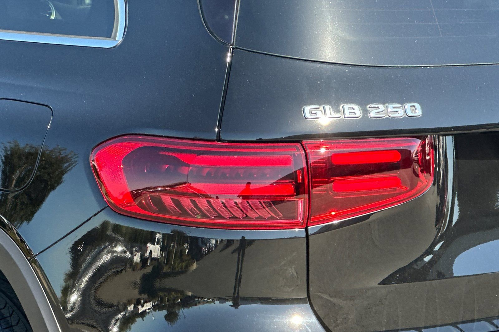 Certified 2024 Mercedes-Benz GLB 250 image 27