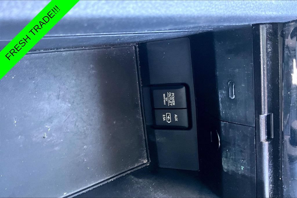 Used 2022 Honda Pilot Touring image 16