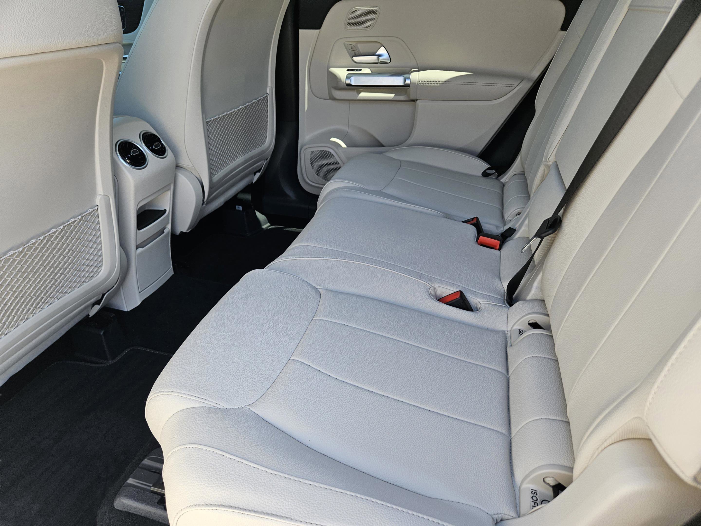 Certified 2026 Mercedes-Benz GLB 250 image 22