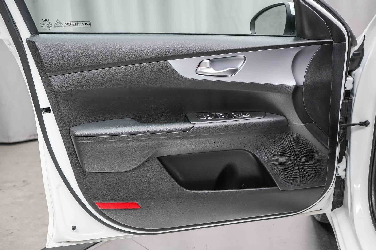 Used 2023 Kia Forte LXS image 21