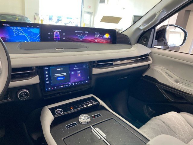 New 2026 Lincoln Navigator L Black Label AWD/4WD image 17