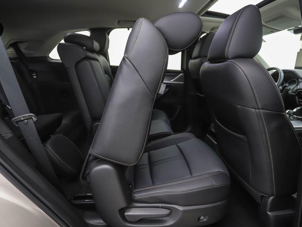 Used 2025 MAZDA CX-90 3.3 Turbo w/ Preferred Package AWD/4WD image 31