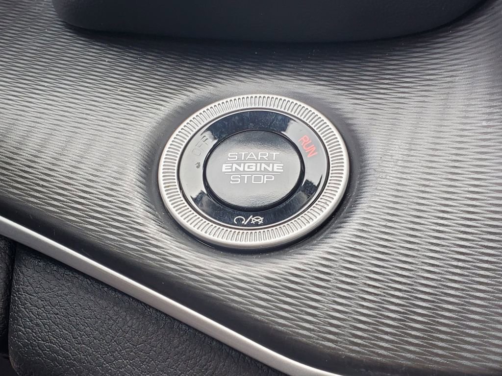 Used 2024 Jeep Grand Cherokee Altitude image 19