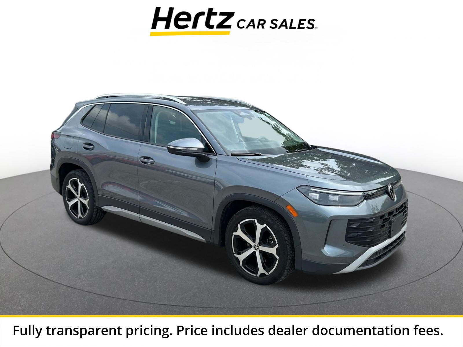 Used 2026 Volkswagen Tiguan SE FWD image 1