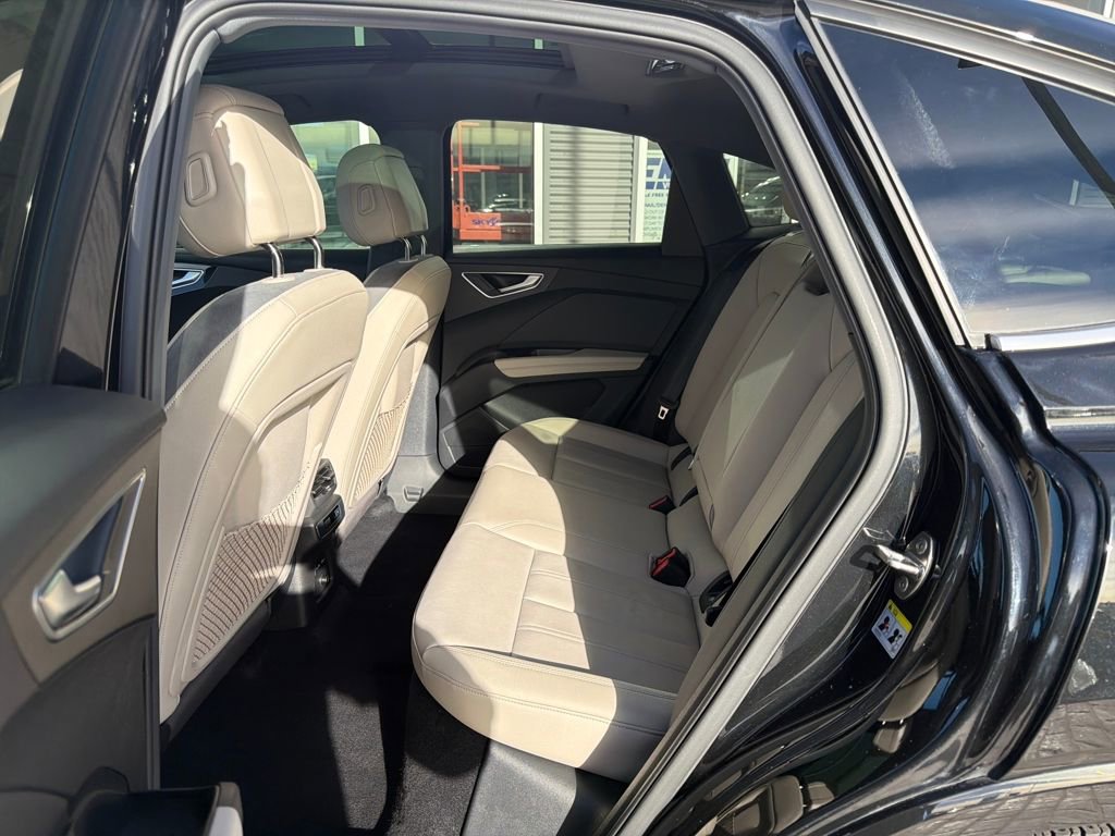 Used 2024 Audi Q4 e-tron Premium Plus image 12