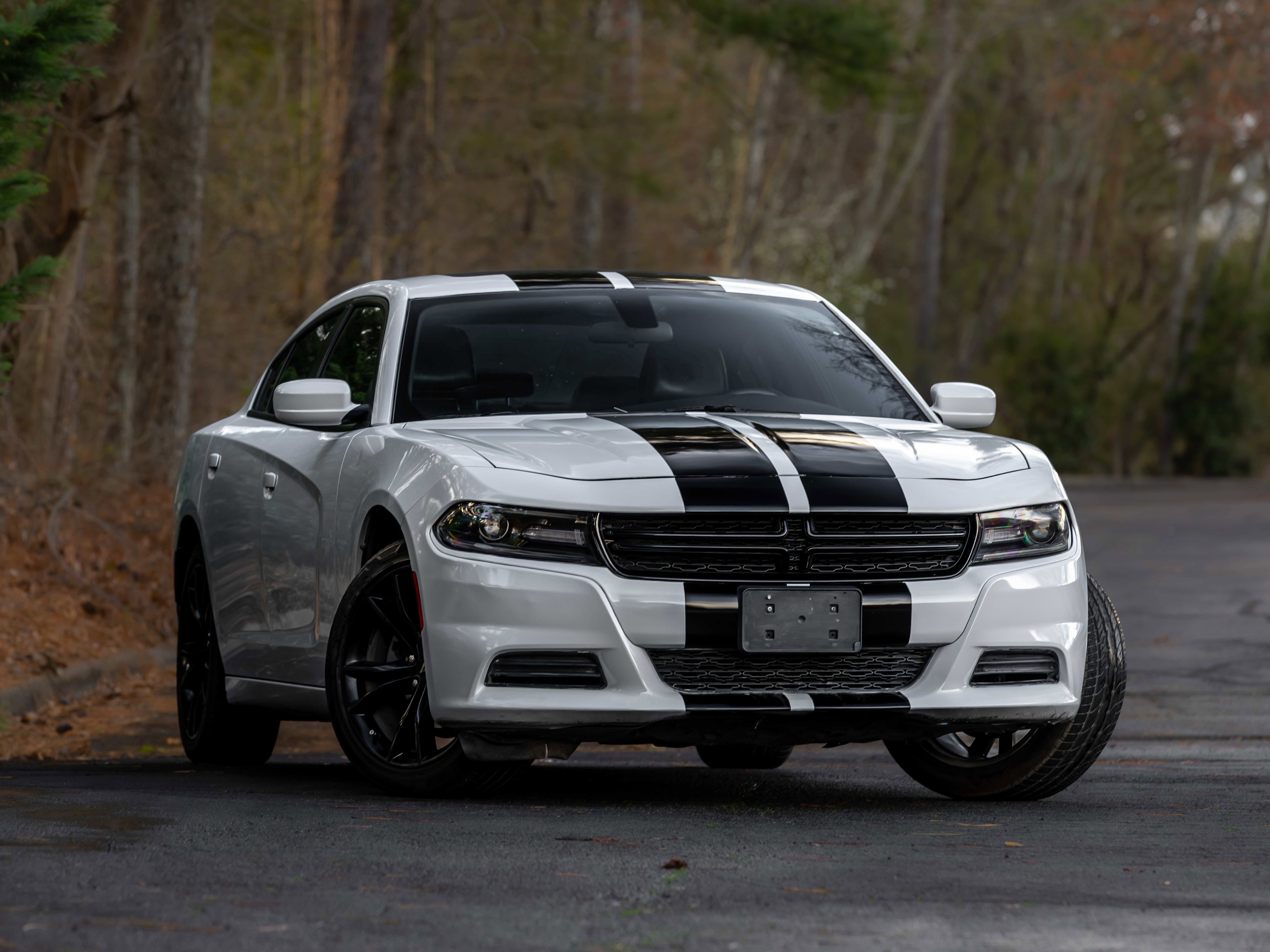 Used 2019 Dodge Charger SXT w/ Leather Interior Group image 1