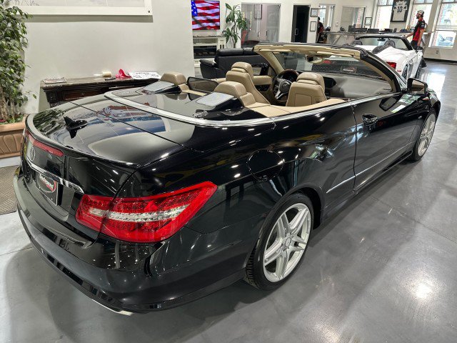 Used 2012 Mercedes-Benz E 550 Cabriolet image 2