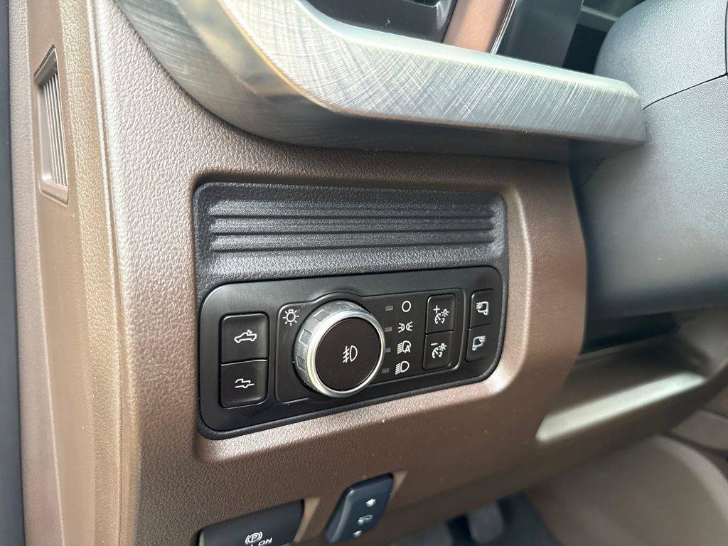 New 2026 Ford F250 King Ranch w/ Chrome Package AWD/4WD image 18