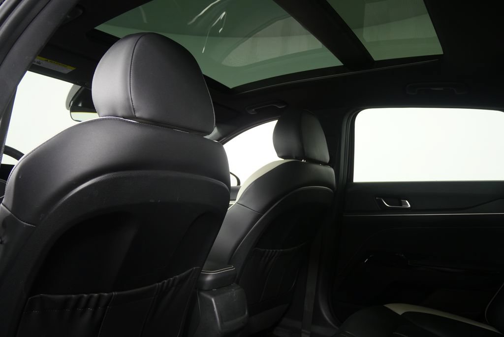 Used 2025 Kia K5 GT-Line w/ GT-Line Premium Package FWD image 13