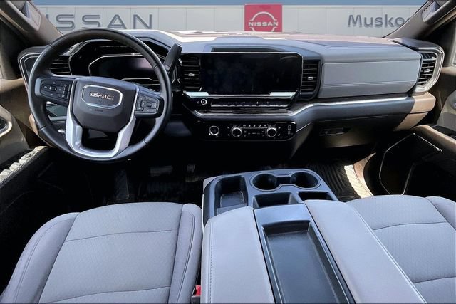 Used 2024 GMC Sierra 1500 SLE RWD image 8