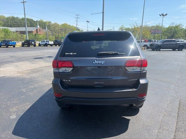 Used 2021 Jeep Grand Cherokee Laredo AWD/4WD image 8