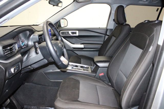 Used 2022 Ford Explorer XLT image 10