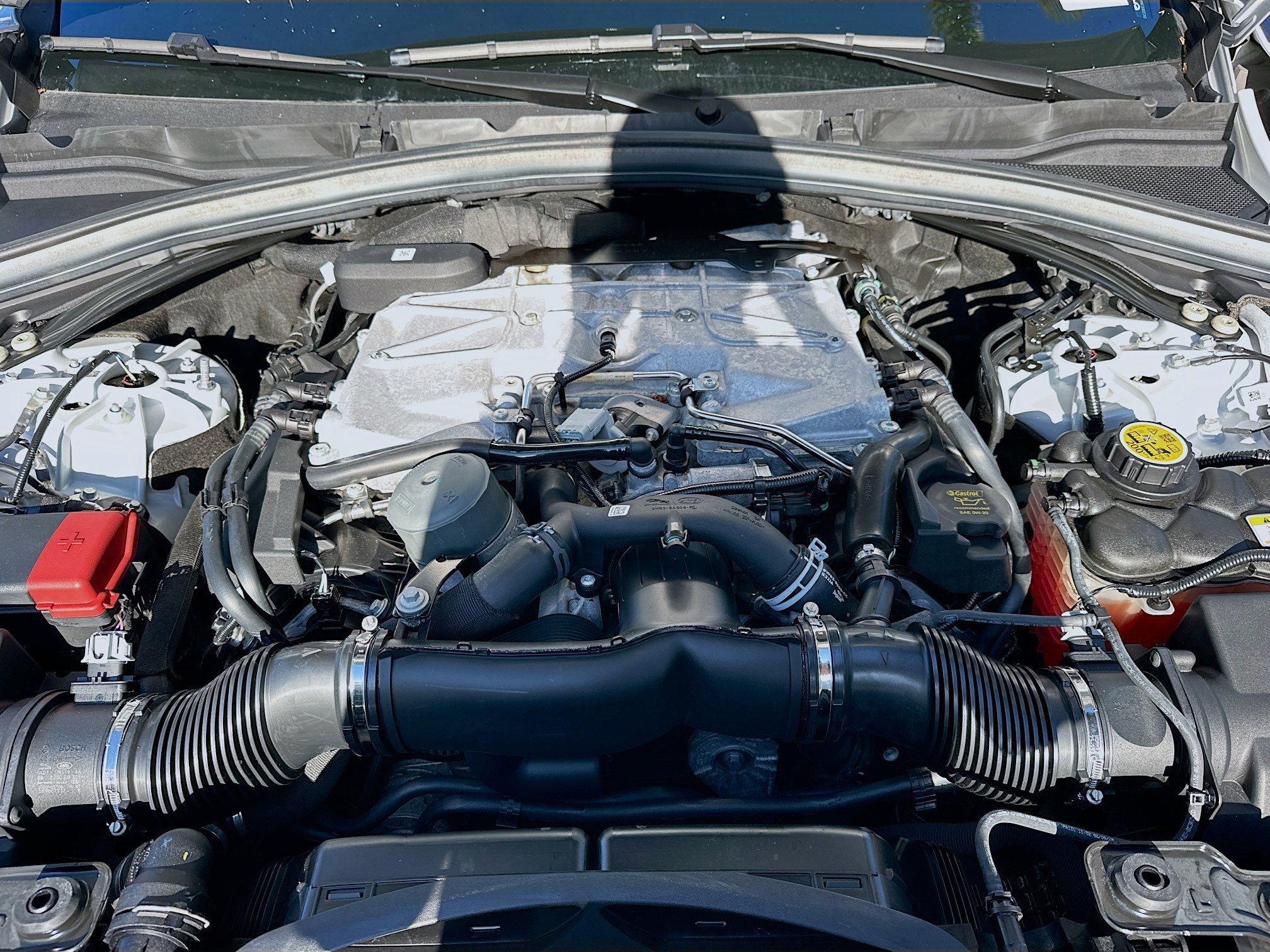 Used 2021 Jaguar F-PACE SVR image 38