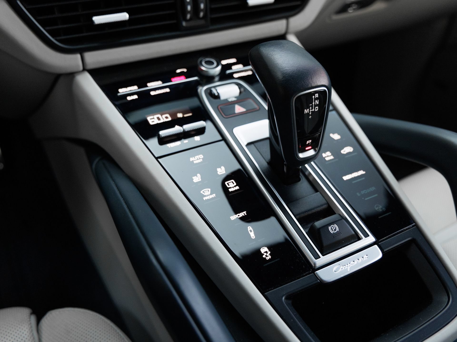Certified 2019 Porsche Cayenne S AWD/4WD image 21