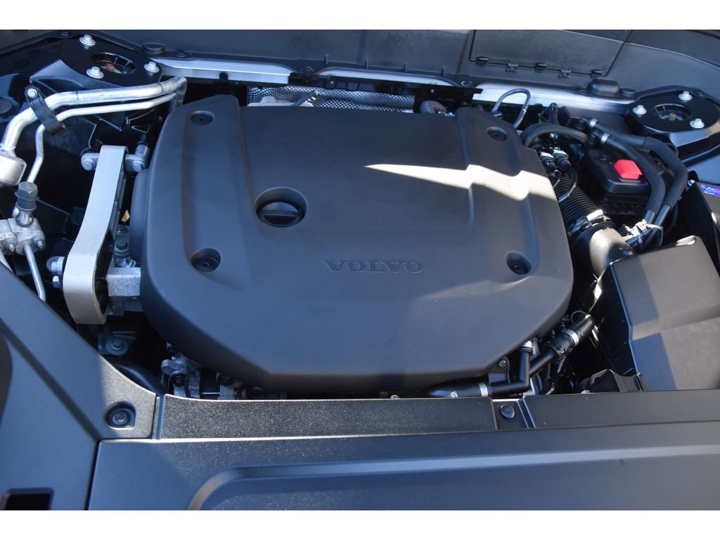 Certified 2024 Volvo XC90 B6 Plus image 26