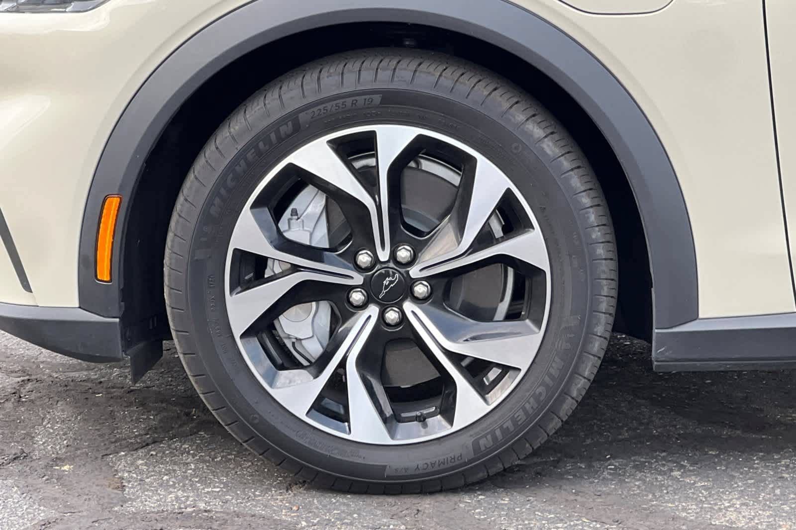 Certified 2025 Ford Mustang Mach-E Select RWD image 26