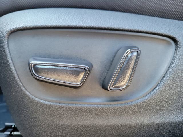 Used 2023 Toyota Highlander LE image 24