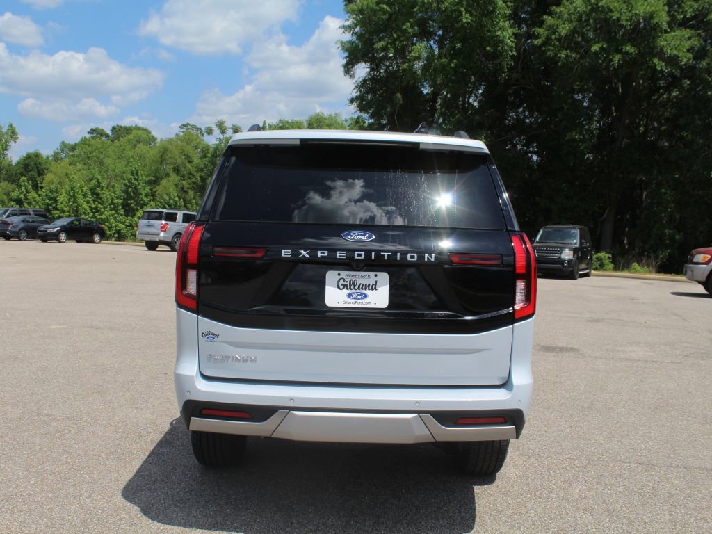 New 2026 Ford Expedition Platinum image 11