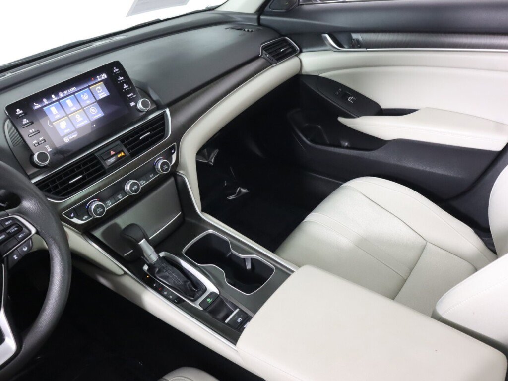 Used 2018 Honda Accord EX image 35