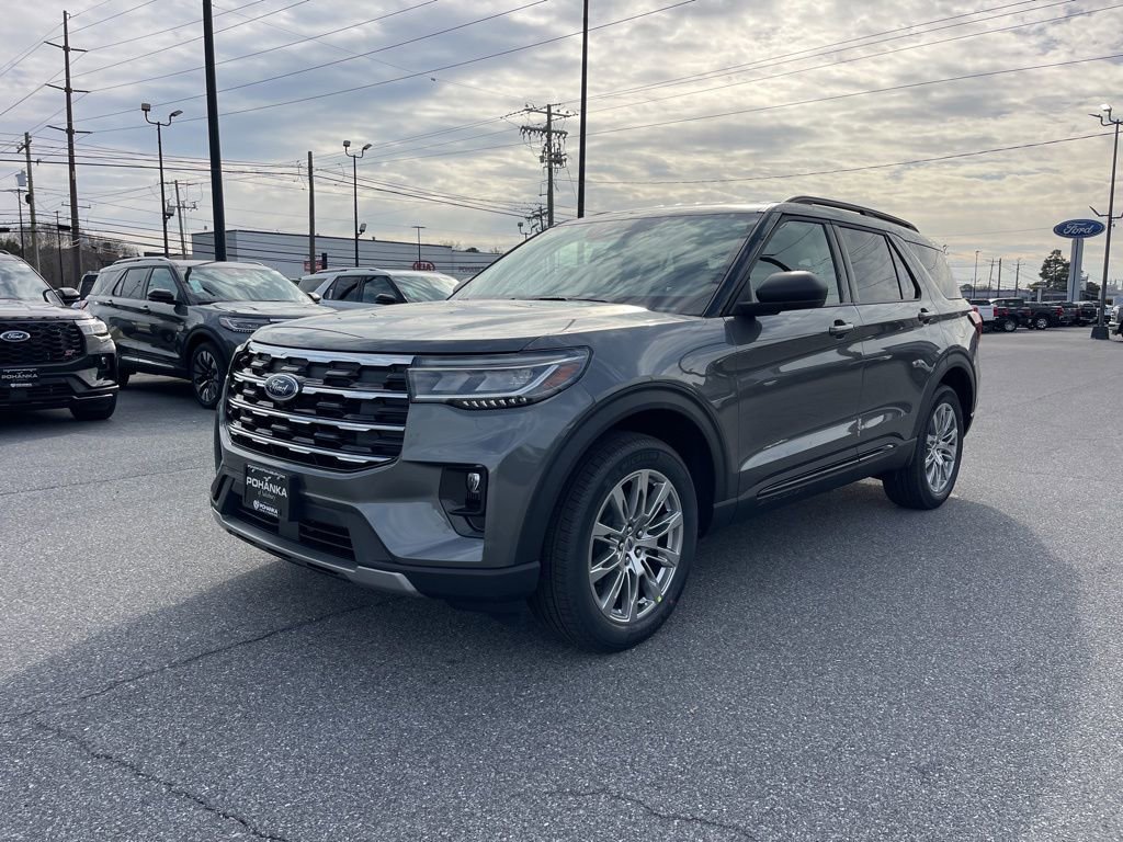 New 2026 Ford Explorer Active w/ Active Comfort Package image 2