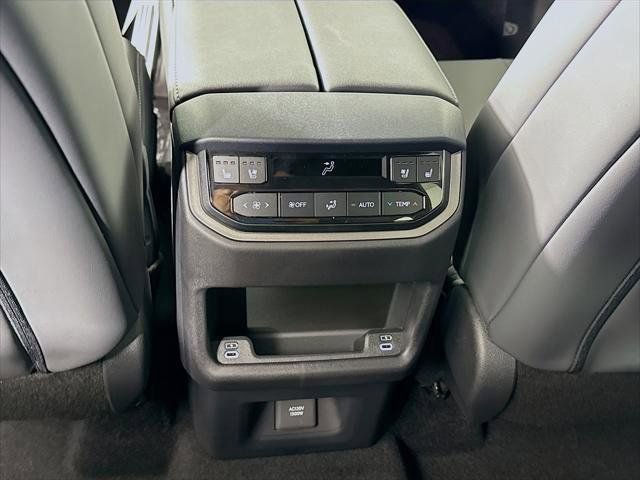 New 2026 Lexus TX 500h AWD image 18
