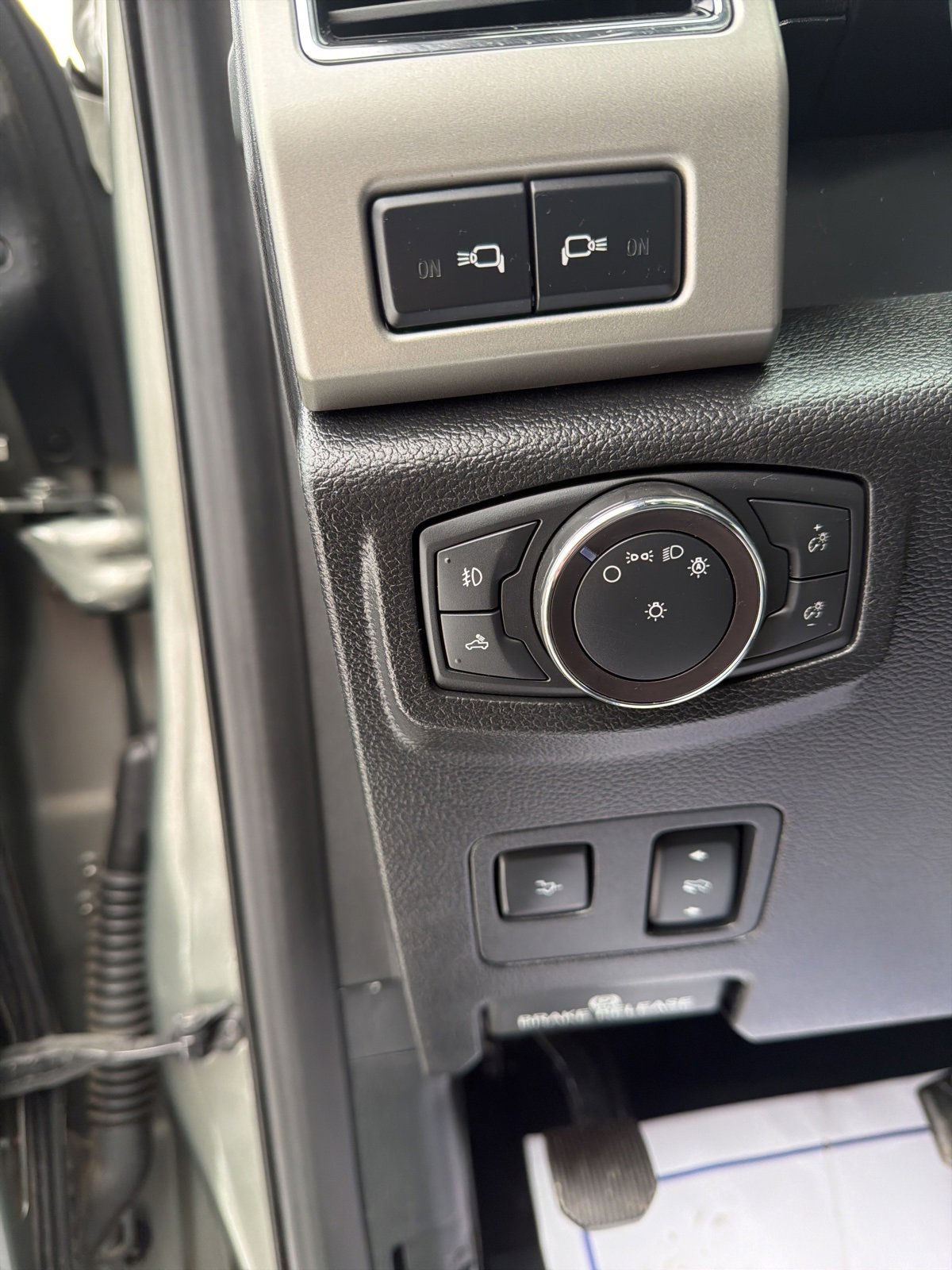 Certified 2019 Ford F350 Lariat w/ Lariat Ultimate Package image 17