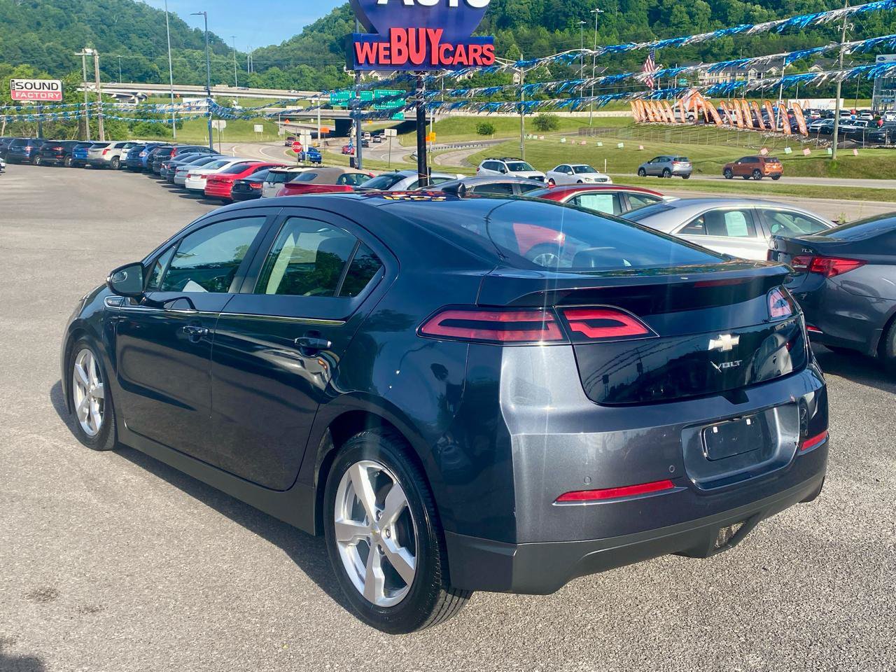 Used 2011 Chevrolet Volt Premium FWD image 5