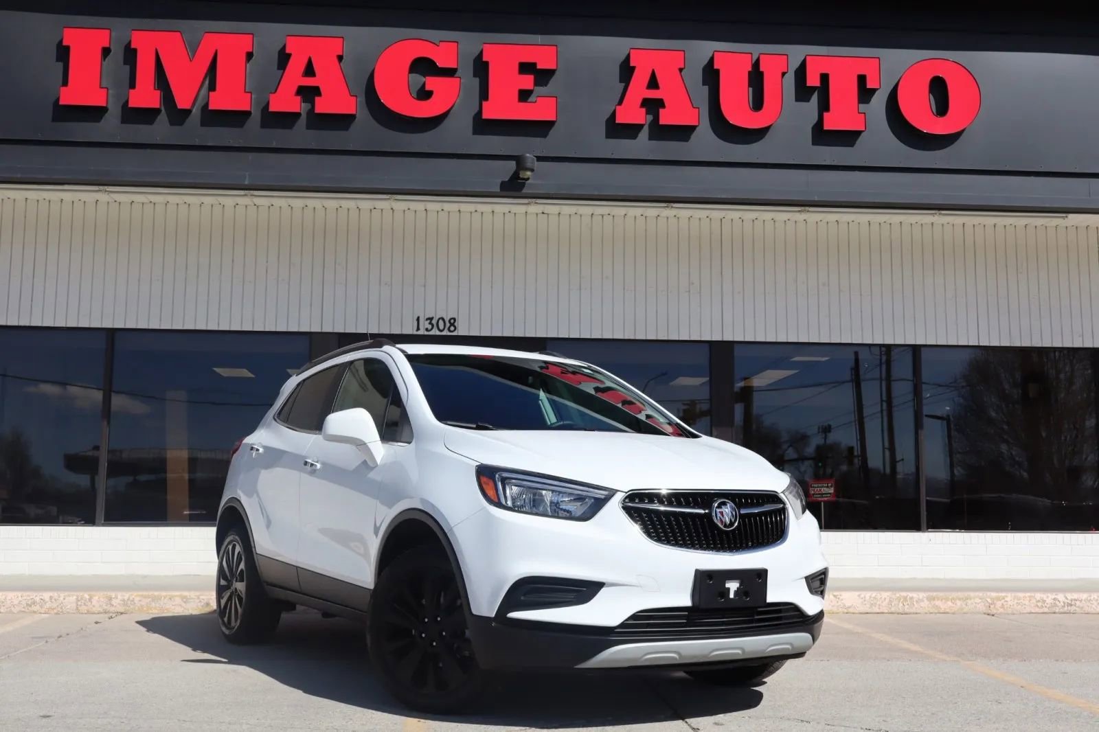 Used 2022 Buick Encore Preferred w/ Safety Package image 1