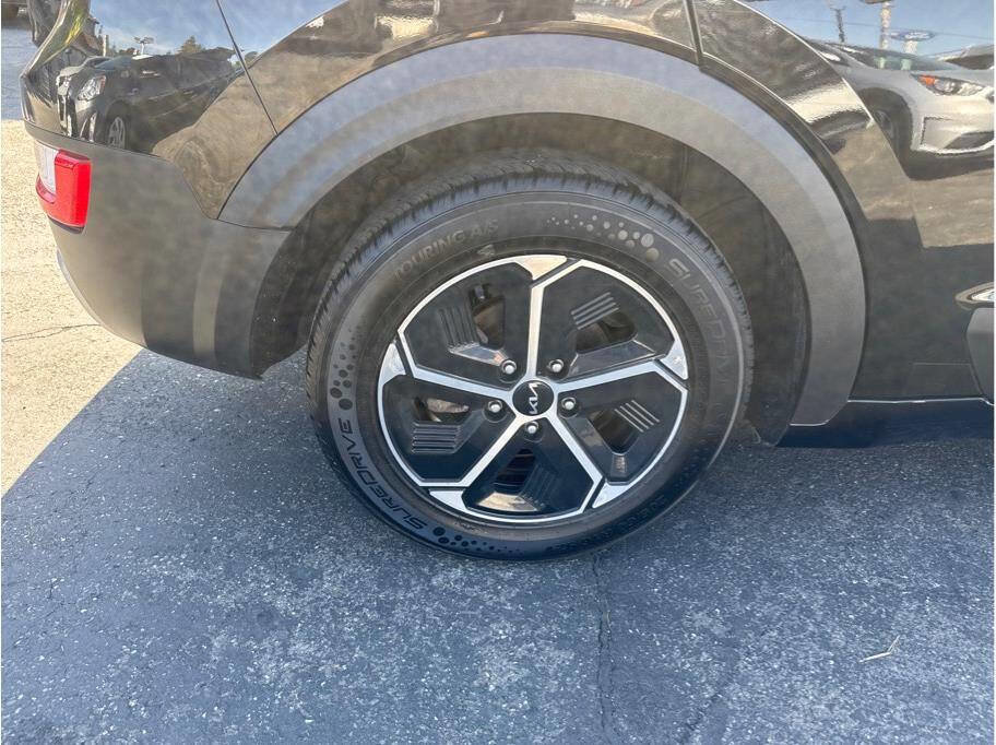 Used 2023 Kia Niro LX FWD image 32