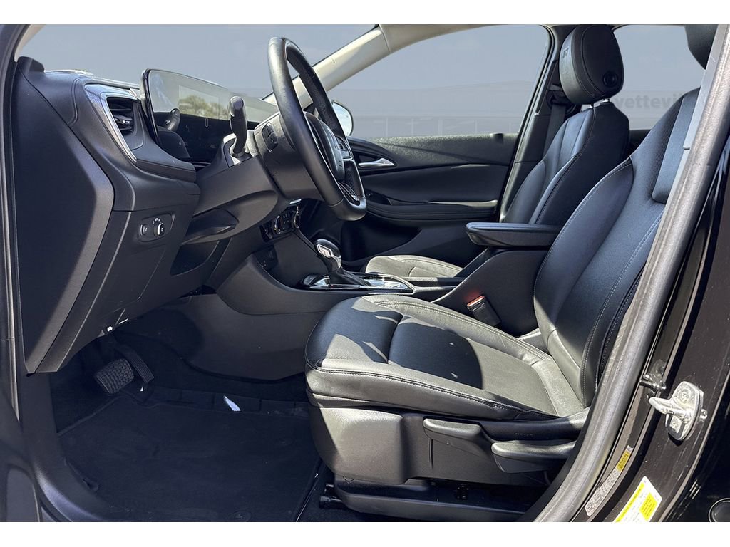 Used 2024 Buick Encore GX Sport Touring image 11