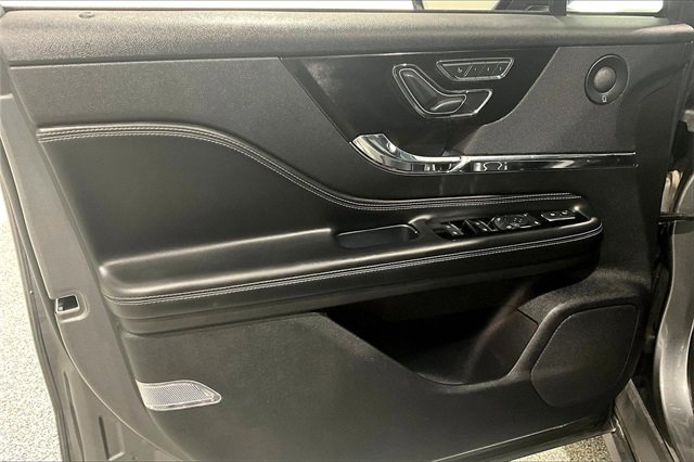 Used 2021 Lincoln Corsair Reserve w/ Equipment Group 201A image 21