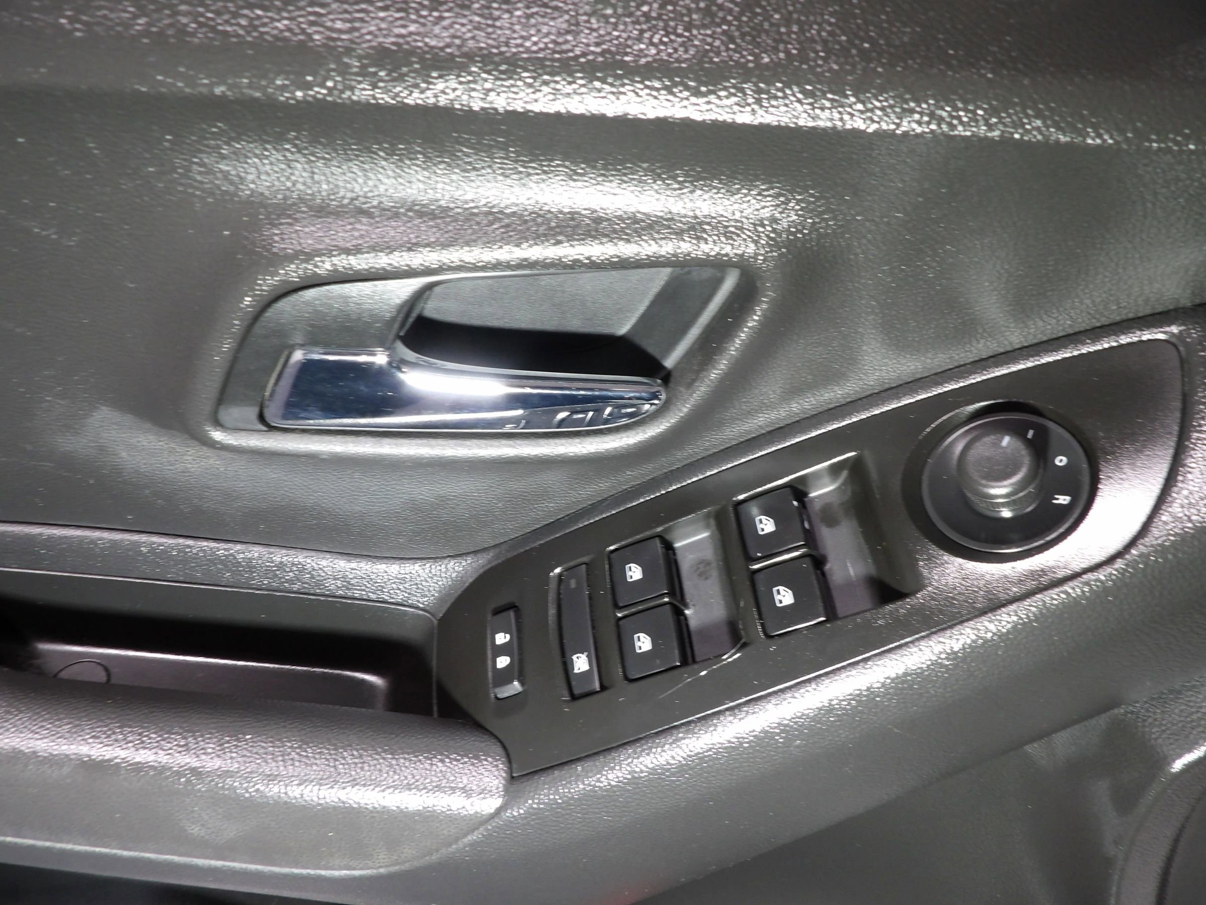 Used 2020 Chevrolet Trax LS w/ Tint and Cruise Package image 8