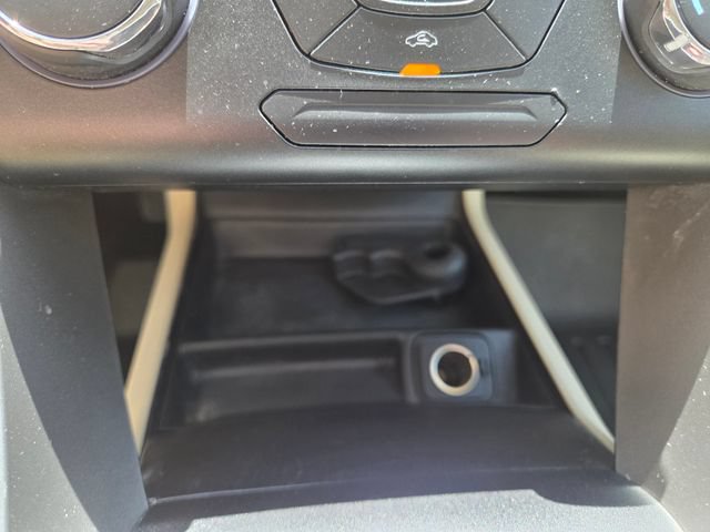 Used 2013 Ford Fusion SE FWD image 25