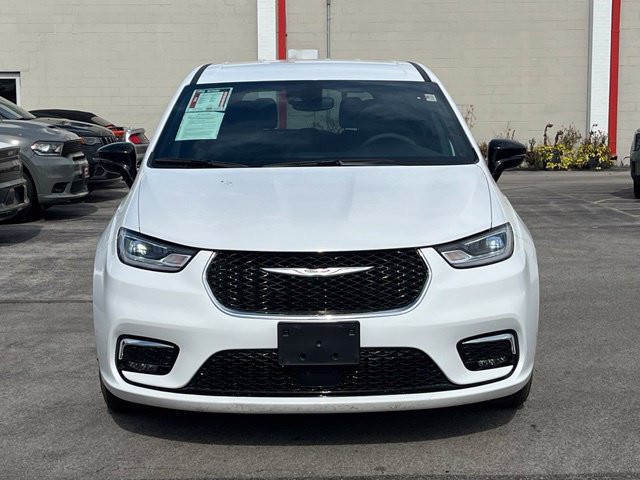 Used 2026 Chrysler Pacifica Select FWD image 16