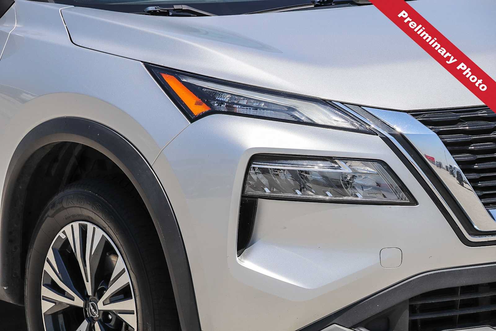 Used 2023 Nissan Rogue SV AWD/4WD image 4