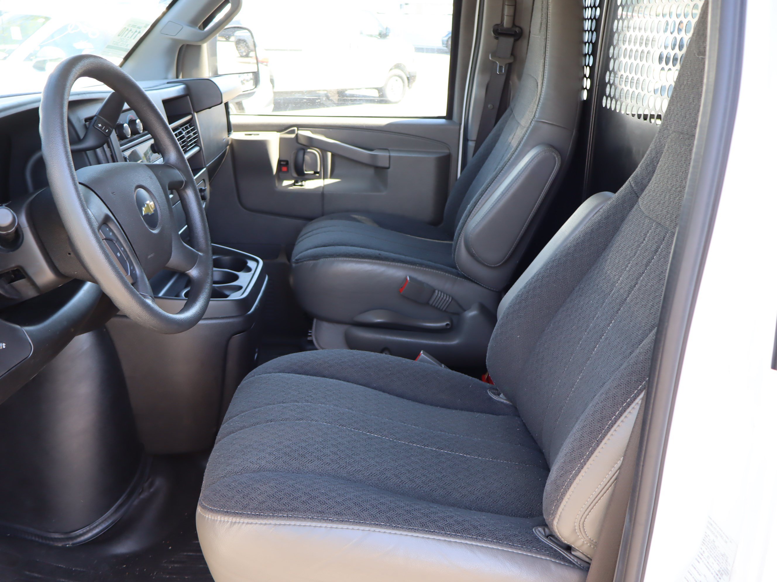 Used 2025 Chevrolet Express 2500 w/ Driver Convenience Package RWD image 16