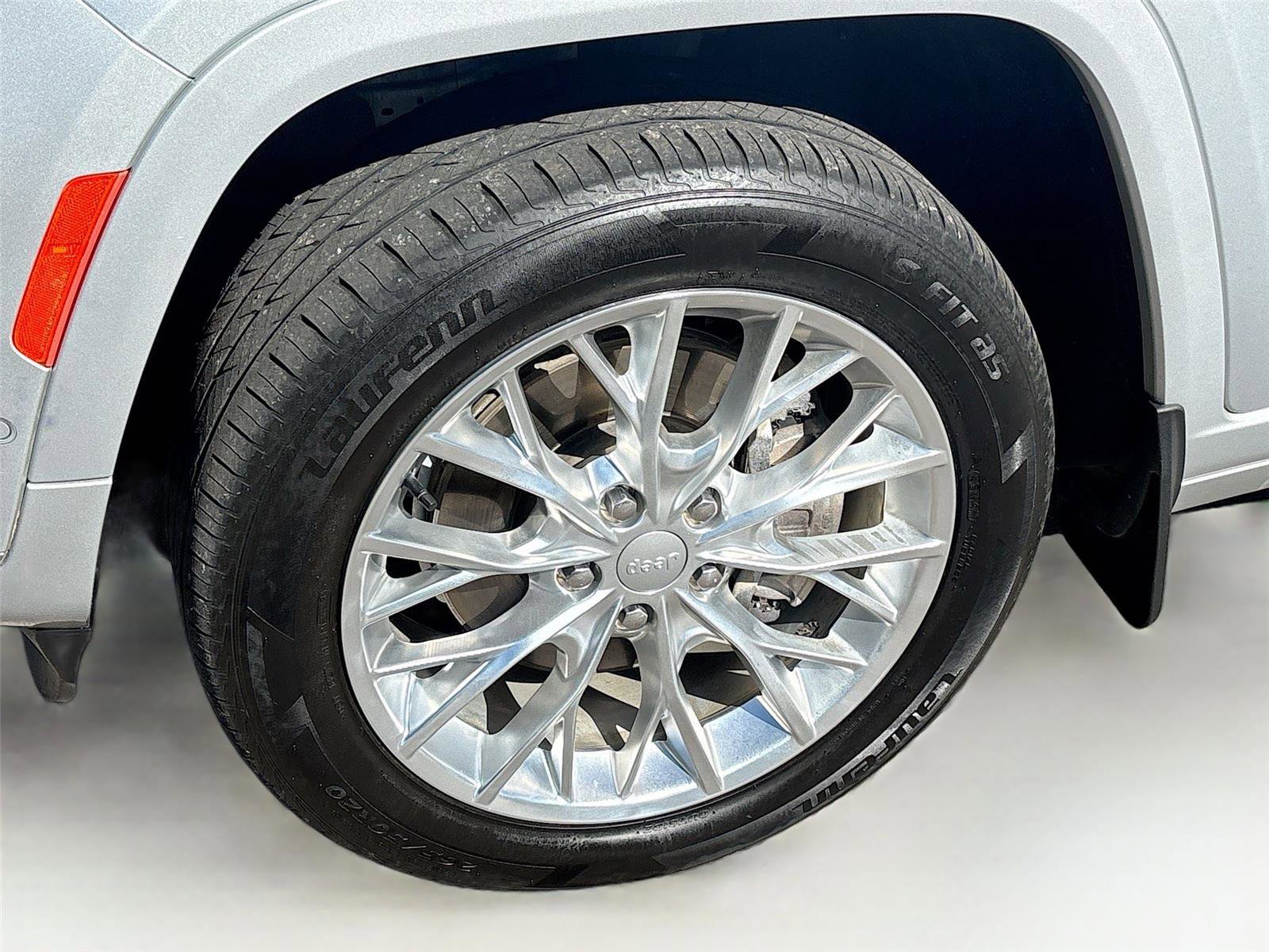 Used 2021 Jeep Grand Cherokee L Summit w/ Advanced Protech Group IV image 35