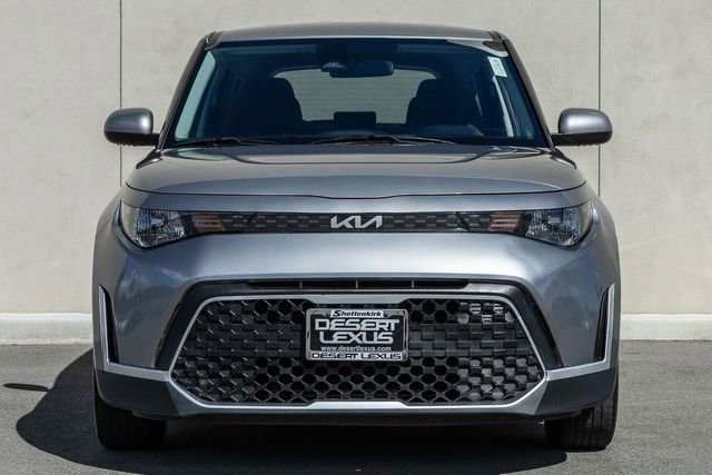 Used 2023 Kia Soul LX w/ LX Technology Package image 2
