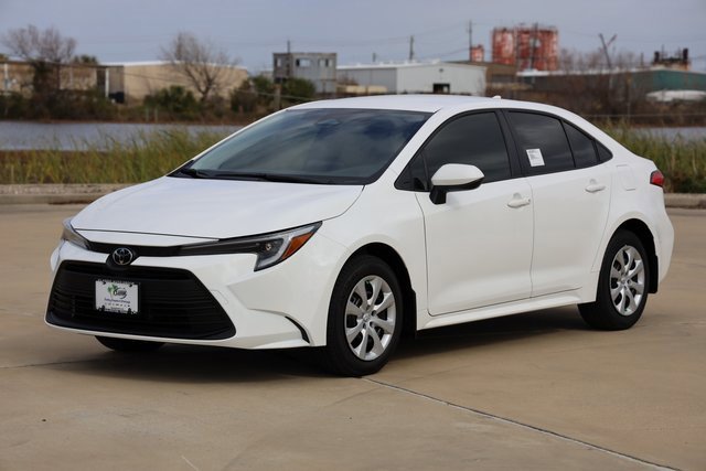 New 2026 Toyota Corolla LE image 3