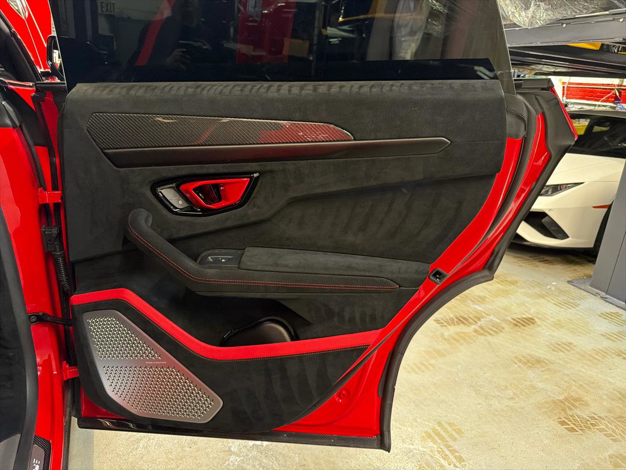 Used 2024 Lamborghini Urus Performante image 36