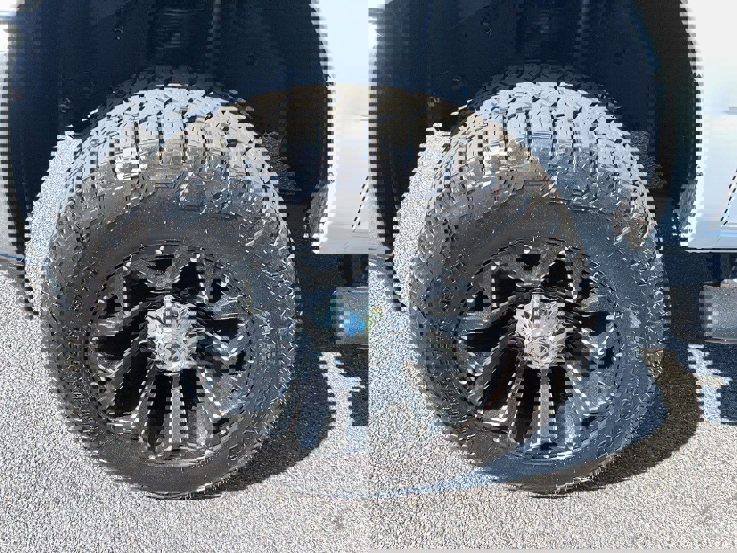 Used 2019 RAM 3500 Tradesman w/ Chrome Appearance Group AWD/4WD image 9