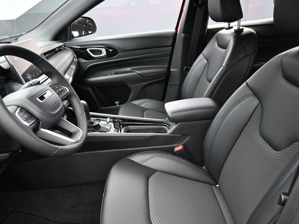 New 2026 Jeep Compass Latitude image 10