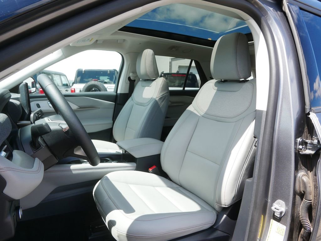Used 2026 Ford Explorer Active w/ Active Comfort Package AWD/4WD image 10