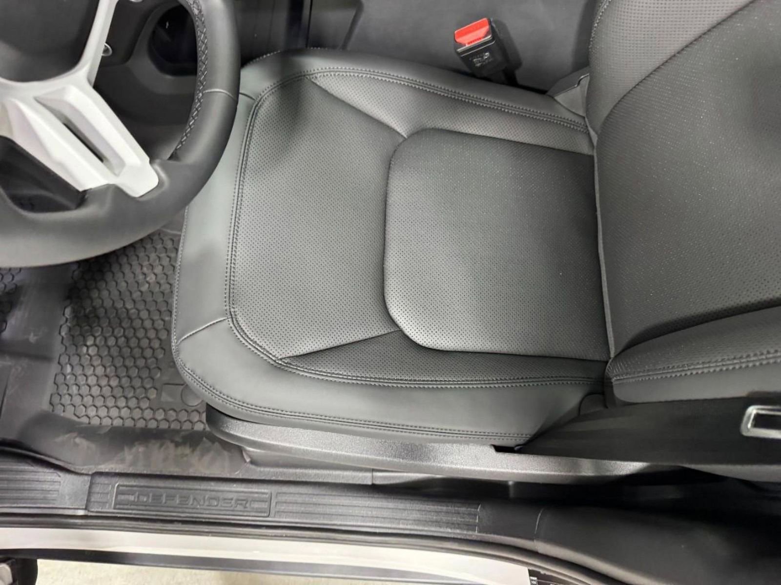 New 2026 Land Rover Defender 110 S image 26