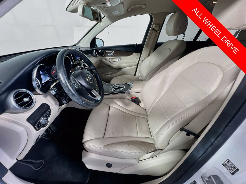 Used 2019 Mercedes-Benz GLC 300 4MATIC image 20