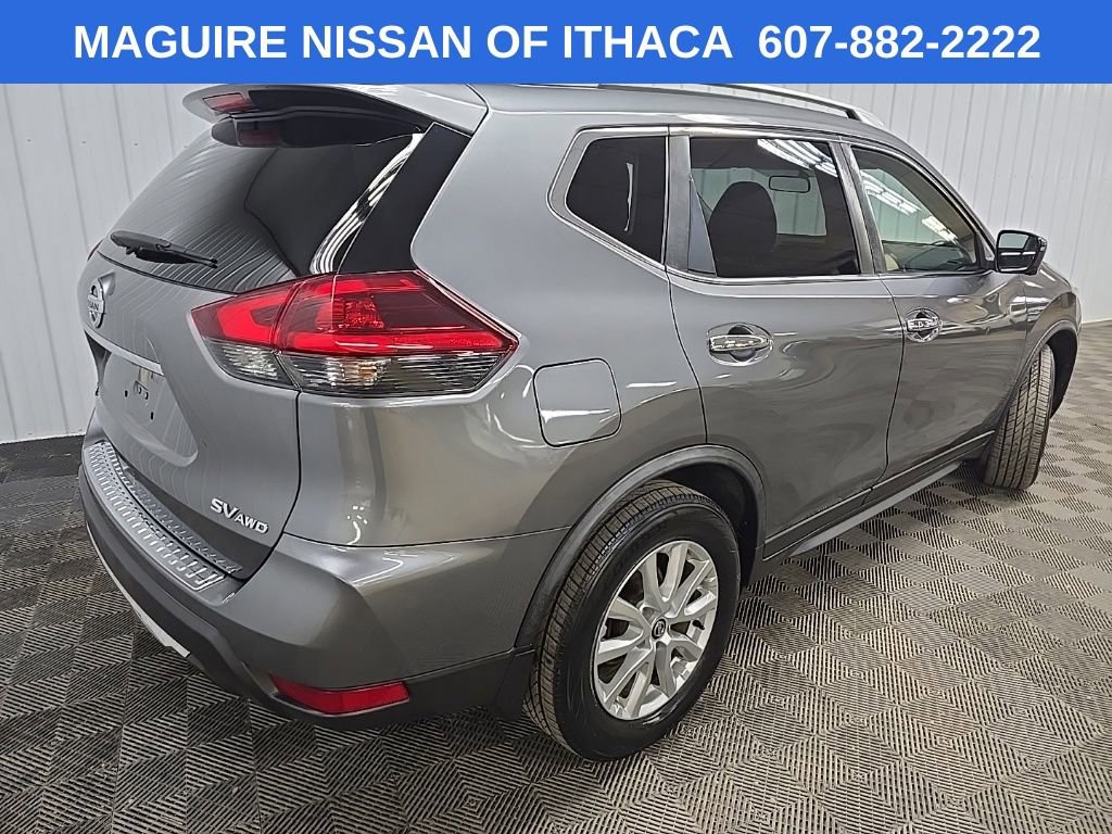 Used 2018 Nissan Rogue SV w/ Sun & Sound Touring Package image 10