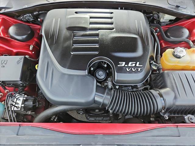 Used 2013 Chrysler 300 RWD image 20